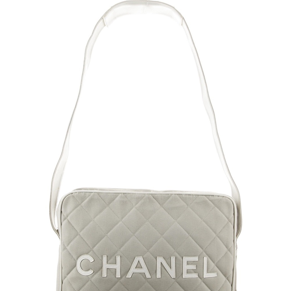Chanel White Quilted Shoulder Bag